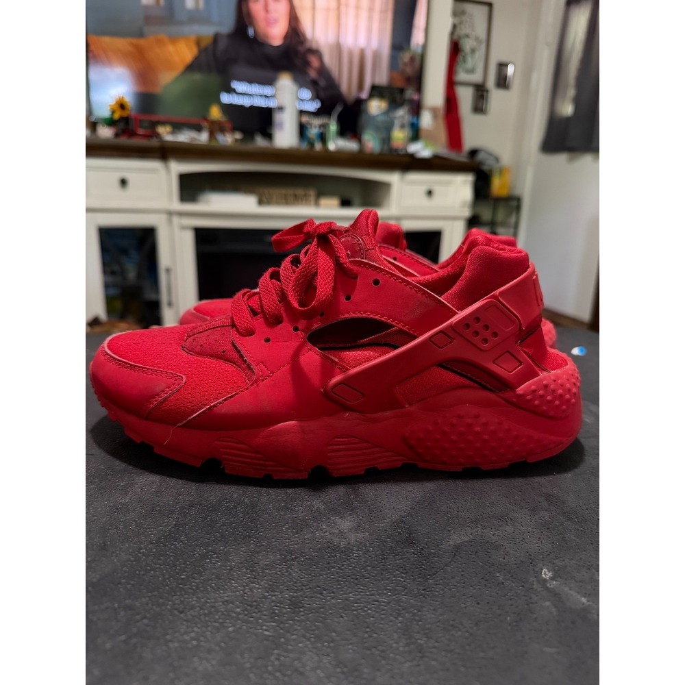 Nike Huarache Run‎ GS Triple Red Athletic Shoes in 6Y